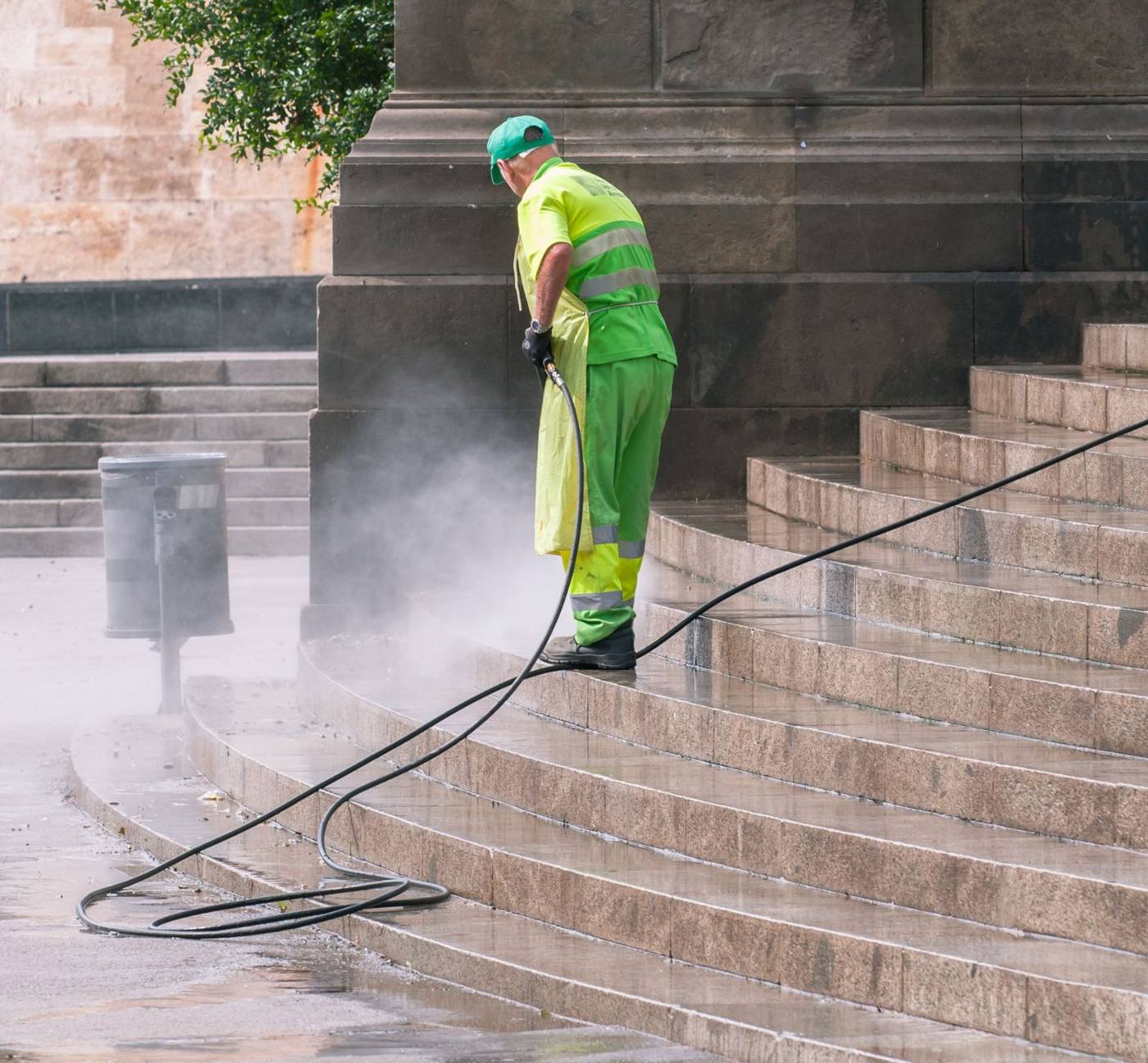 Operative pressure washing stone steps